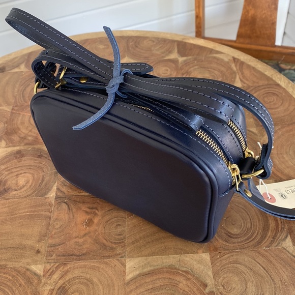 BRAND NEW J.W. Hulme Co Crossbody Purse - Picture 8 of 16